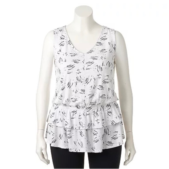 Apt. 9 Tops - Plus Size Apt. 9® Ruffle V-Neck Top size smalll